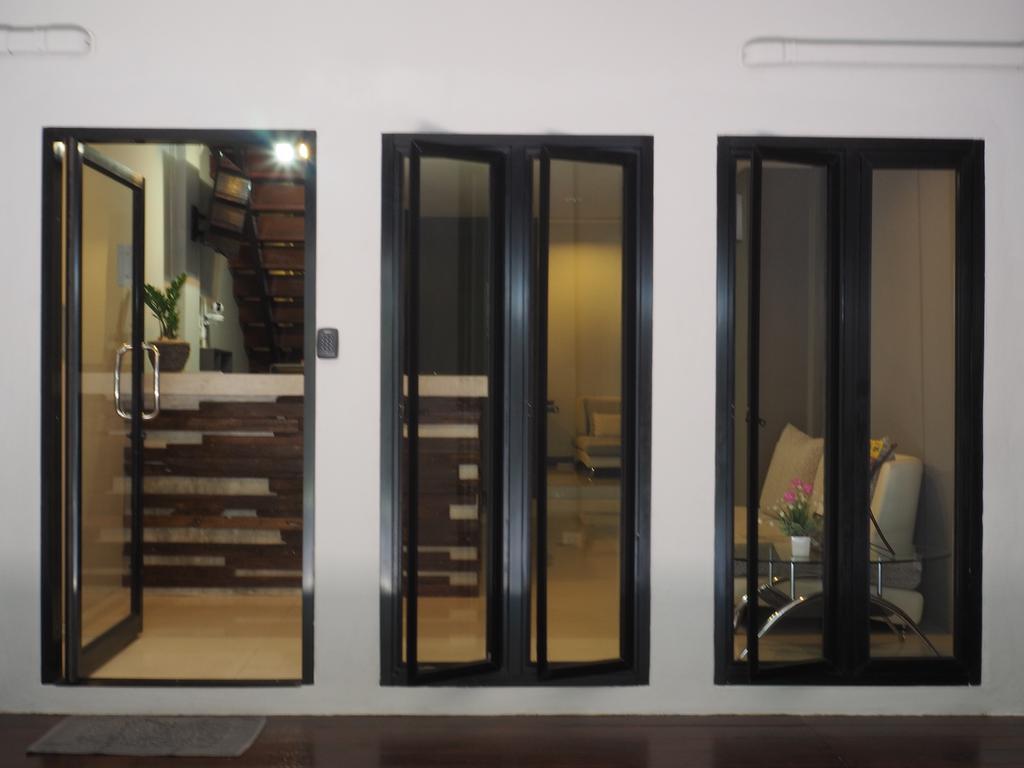 Eden Walking Street Hostel Chiang Mai Exterior photo