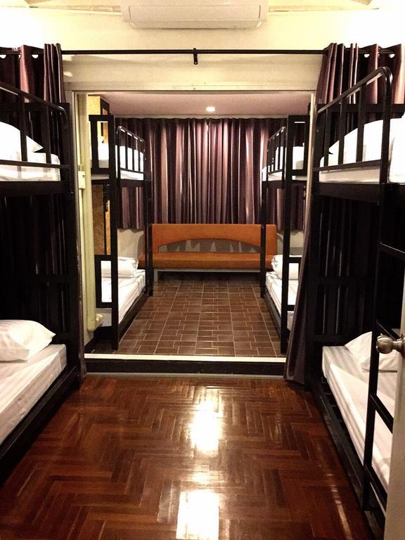 Eden Walking Street Hostel Chiang Mai Room photo