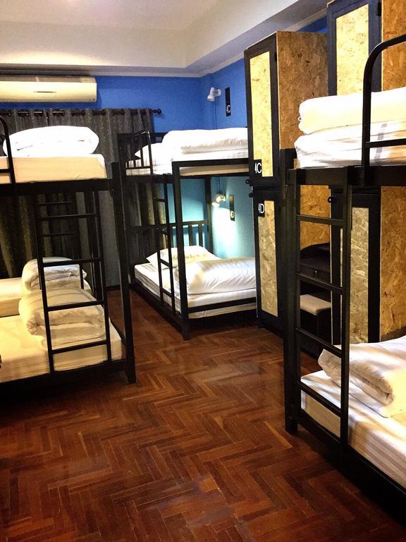 Eden Walking Street Hostel Chiang Mai Room photo