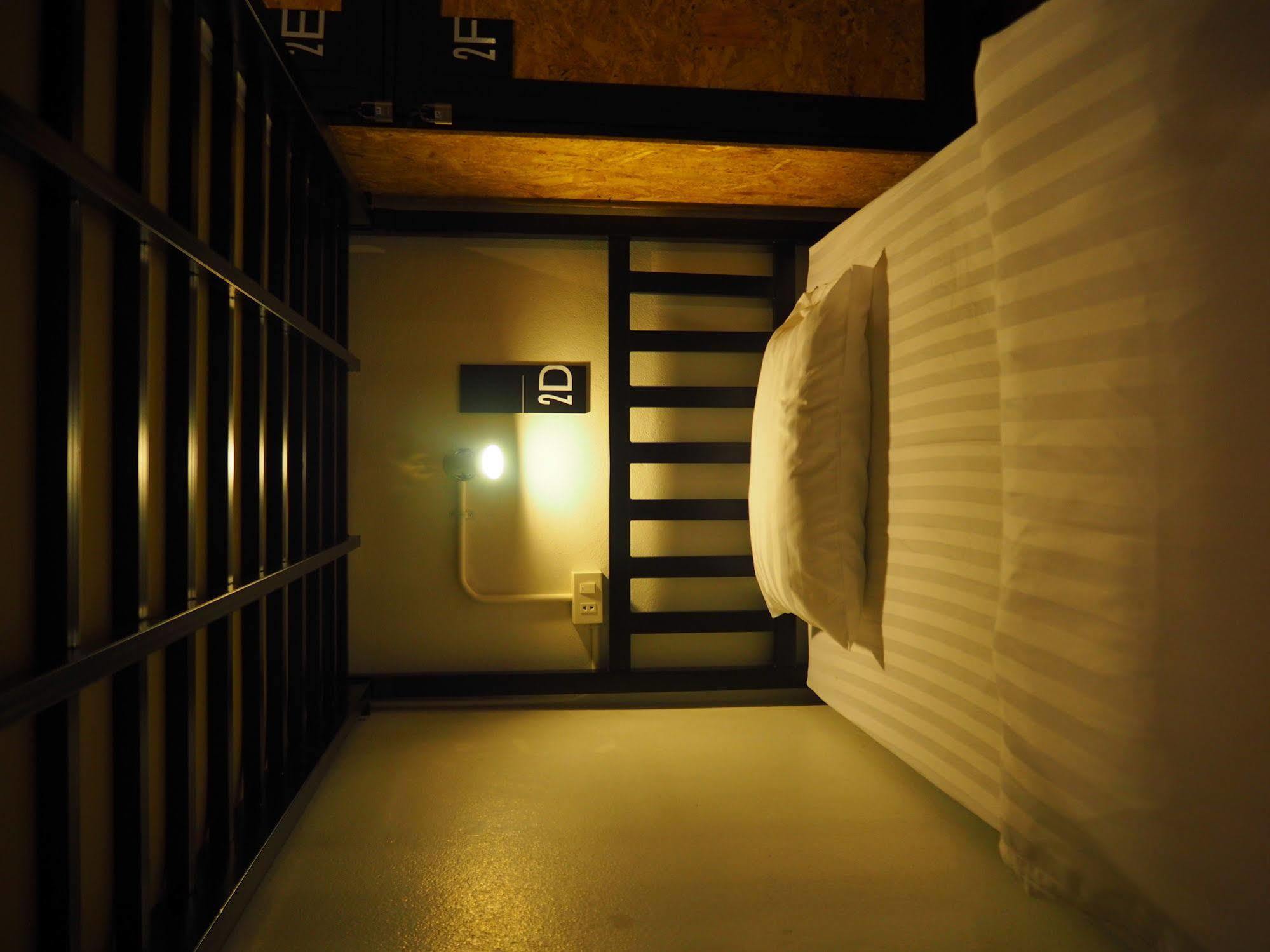 Eden Walking Street Hostel Chiang Mai Exterior photo