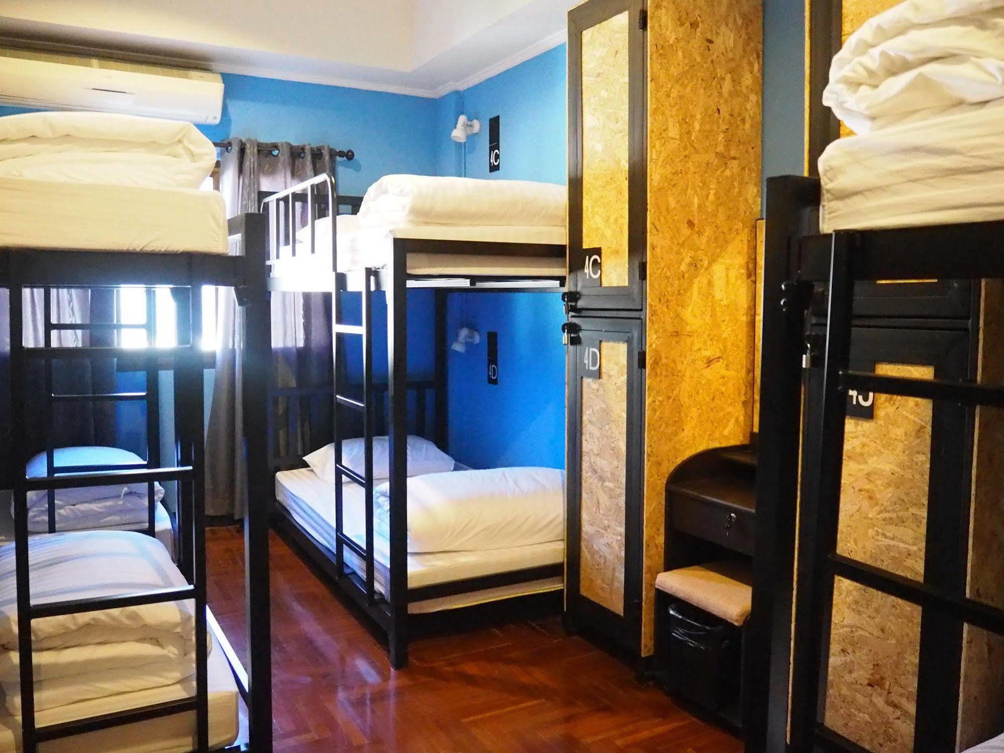 Eden Walking Street Hostel Chiang Mai Exterior photo